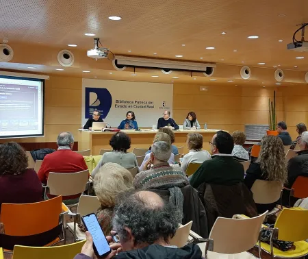 Charla "El proyecto textil de Cáritas"