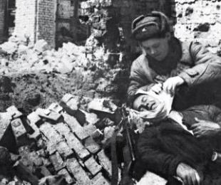 Imagen de la Exposición “La Humanidad en la guerra. Fotografías del frente desde 1860”, James Nachtwey y Comité Internacional de la Cruz Roja