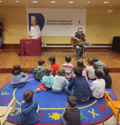 Imagen delSábado de cuentos: "Tocando cuentos"