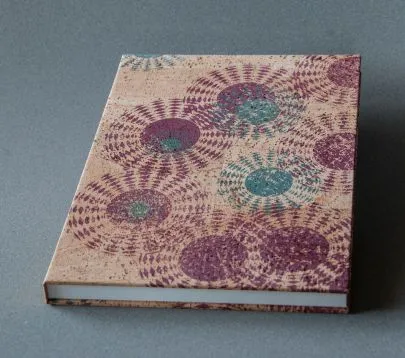 Imagen del Curso “Un cuaderno en cartoné. Iniciación a la encuadernación”