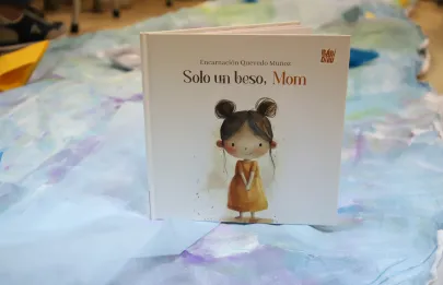 Imagen de la Presentación del cuento “Solo un beso, Mon”